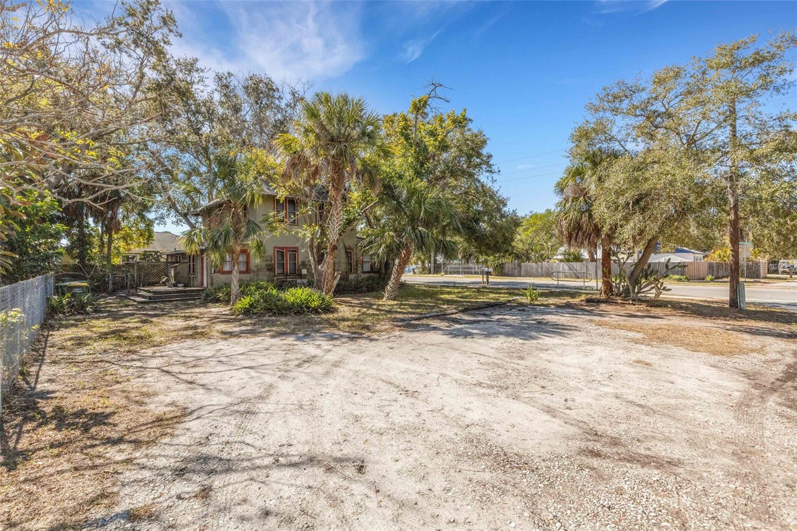 Image 18 of 47 For 4122 Old Bradenton Road