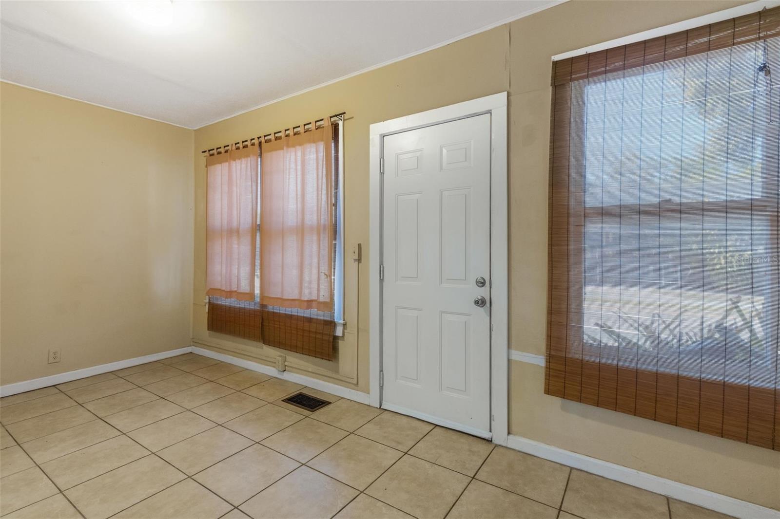 Image 29 of 47 For 4122 Old Bradenton Road