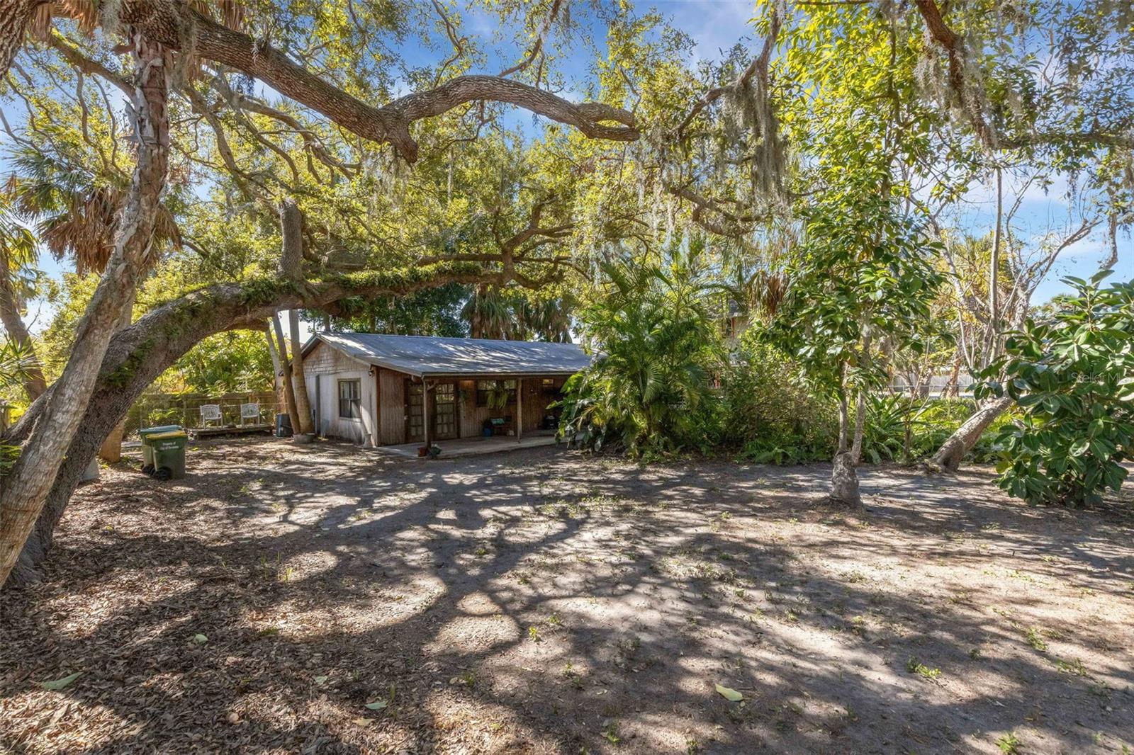 Image 3 of 47 For 4122 Old Bradenton Road