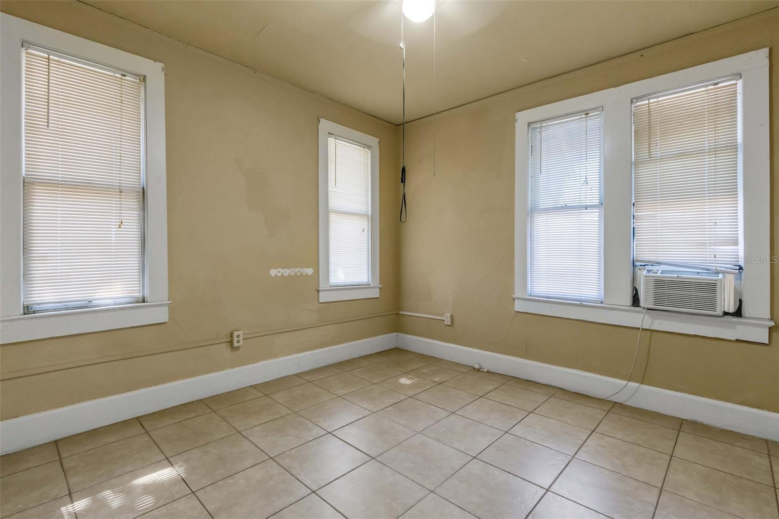 Image 34 of 47 For 4122 Old Bradenton Road