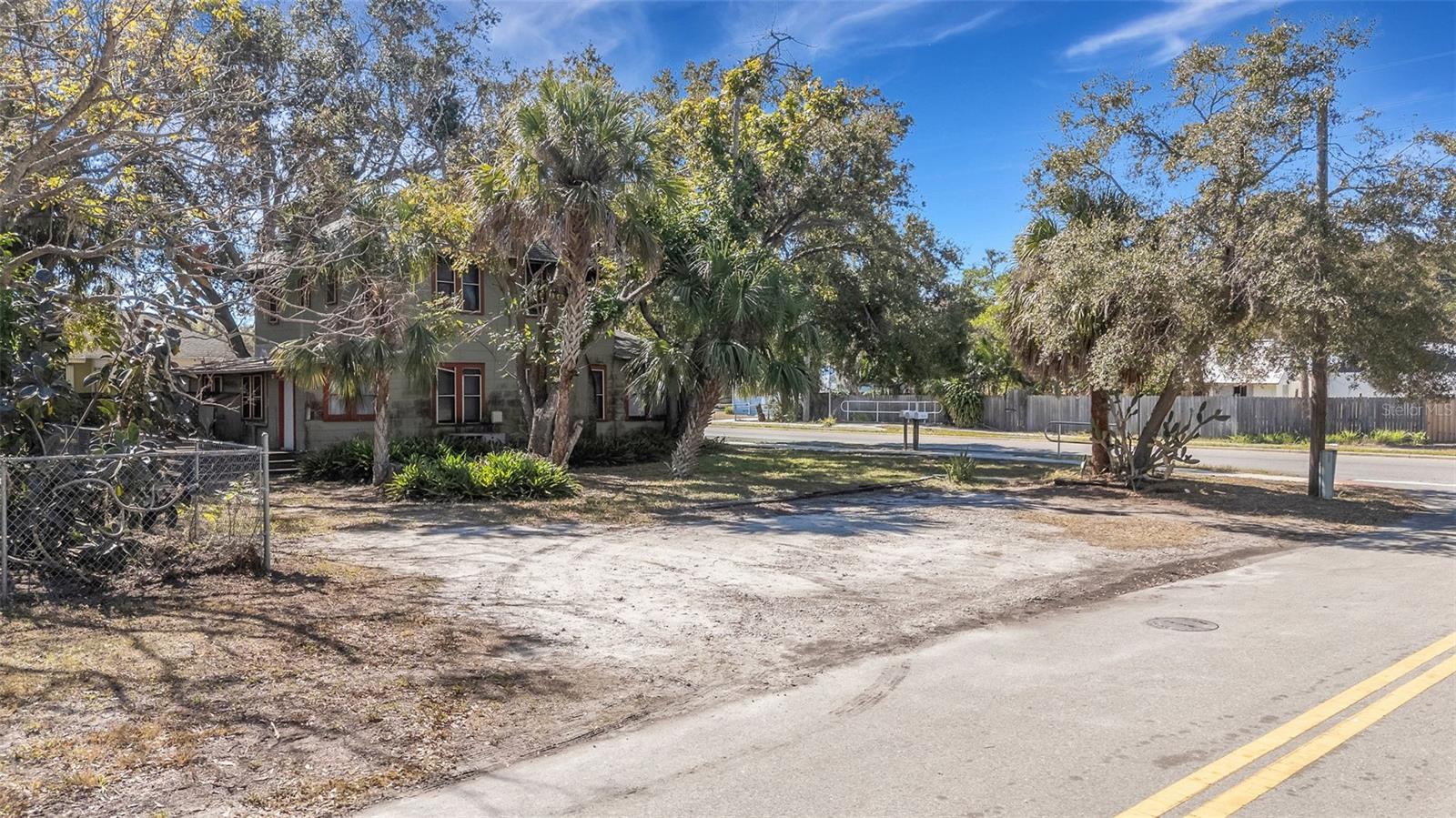 Image 40 of 47 For 4122 Old Bradenton Road