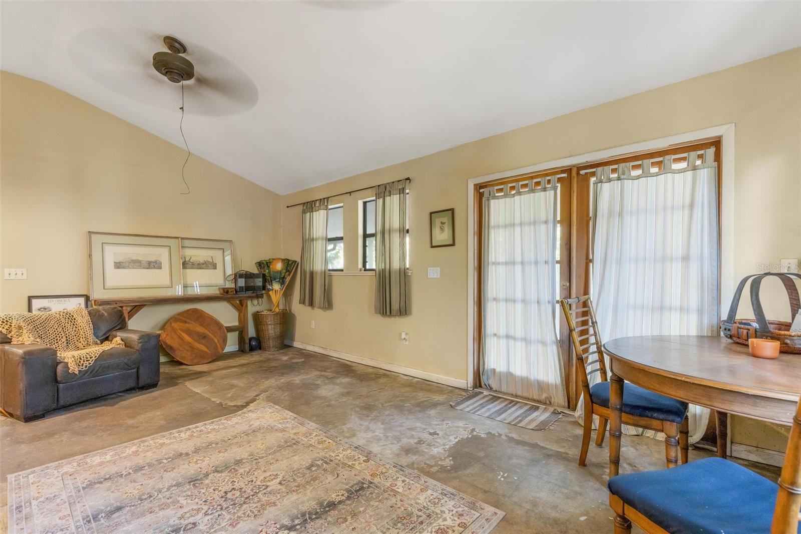 Image 8 of 47 For 4122 Old Bradenton Road