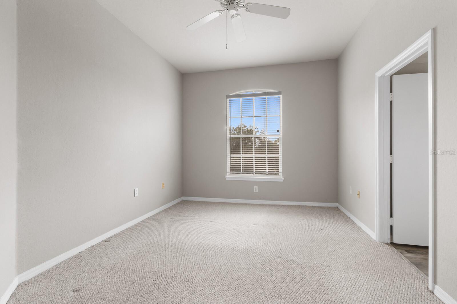 Image 12 of 33 For 5122 Northridge Road 307