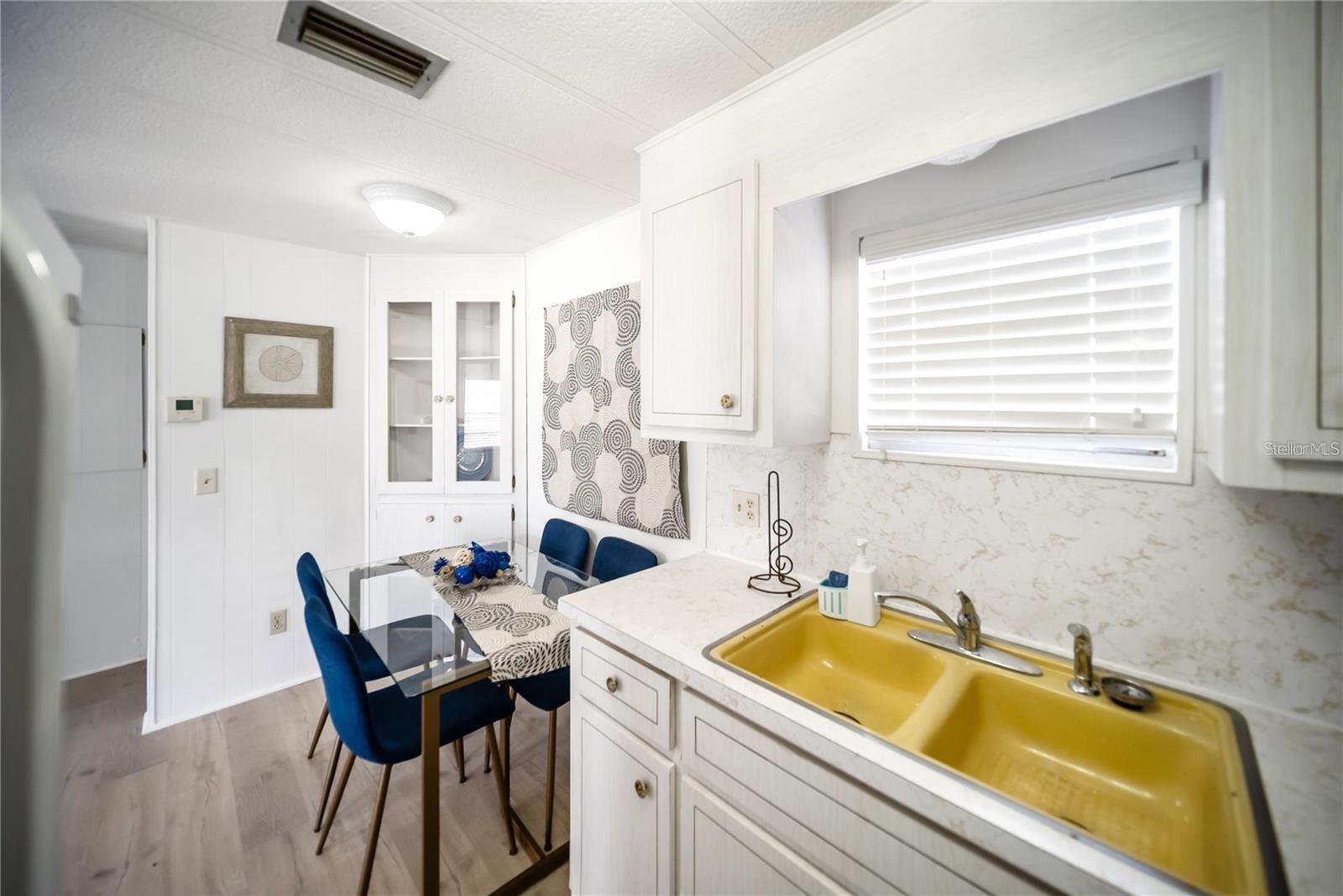 Image 13 of 40 For 10315 Cortez Road 60-4