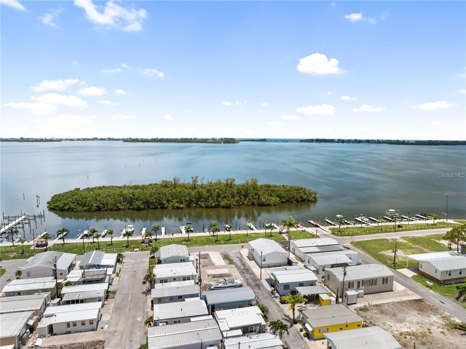 Image 26 of 40 For 10315 Cortez Road 60-4