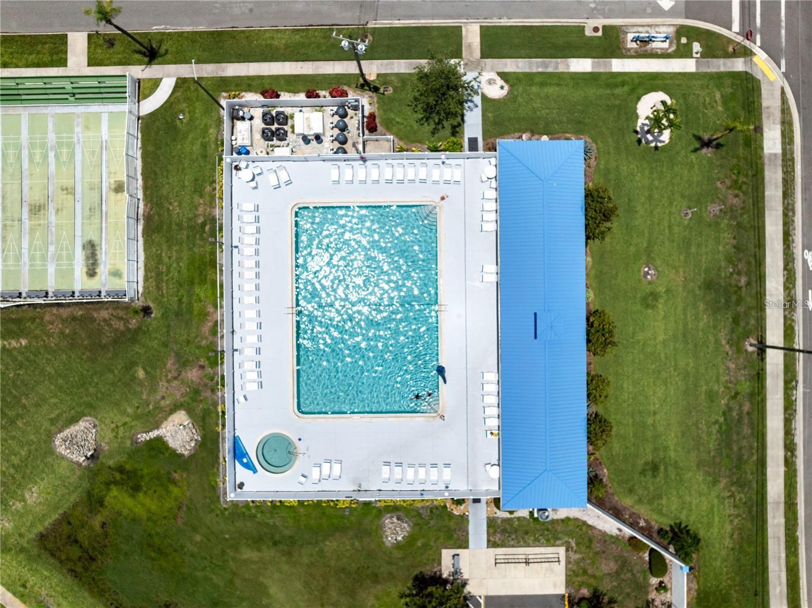 Image 34 of 40 For 10315 Cortez Road 60-4