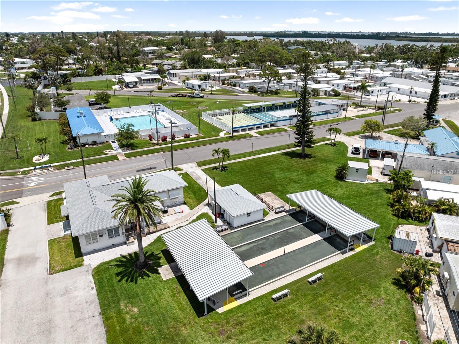 Image 35 of 40 For 10315 Cortez Road 60-4