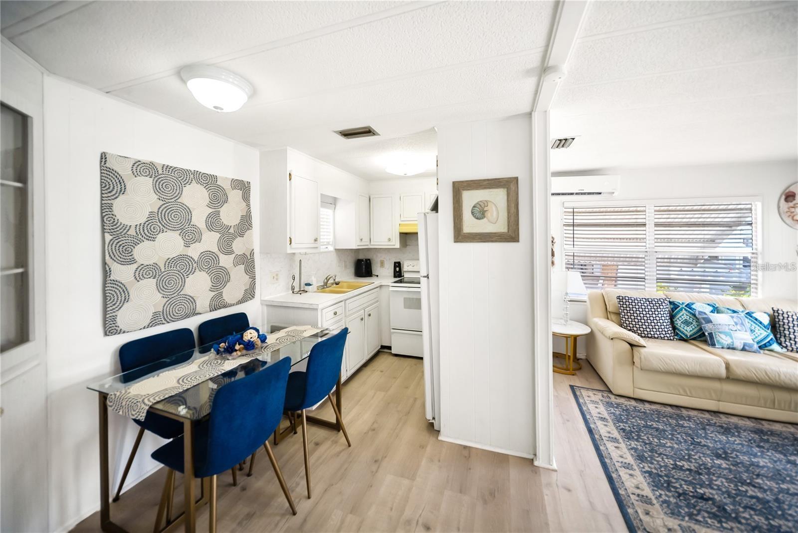 Image 8 of 40 For 10315 Cortez Road 60-4