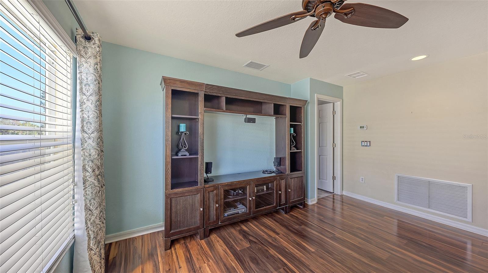 Image 14 of 41 For 7109 Chatum Light Run