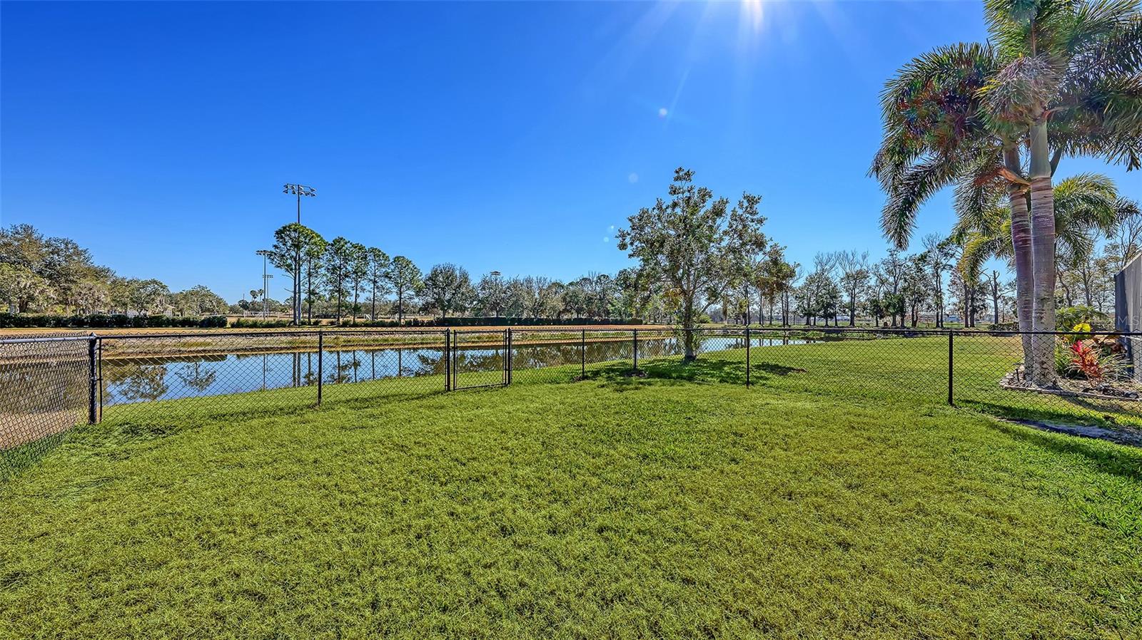 Image 33 of 41 For 7109 Chatum Light Run