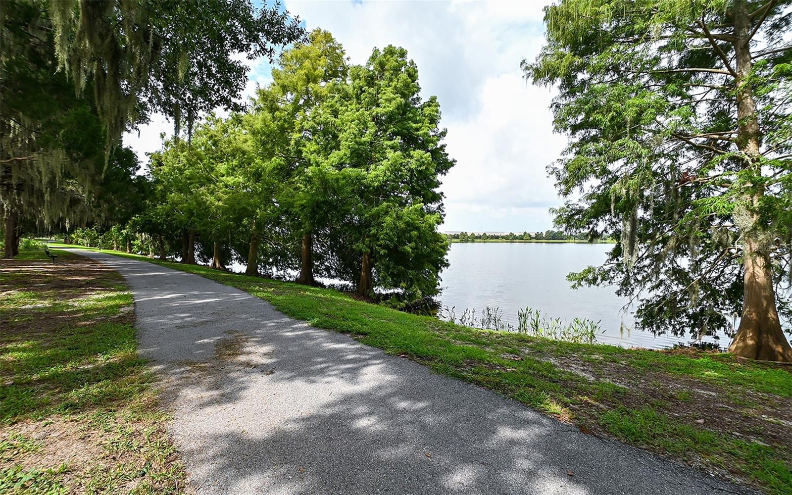 Image 38 of 41 For 7109 Chatum Light Run