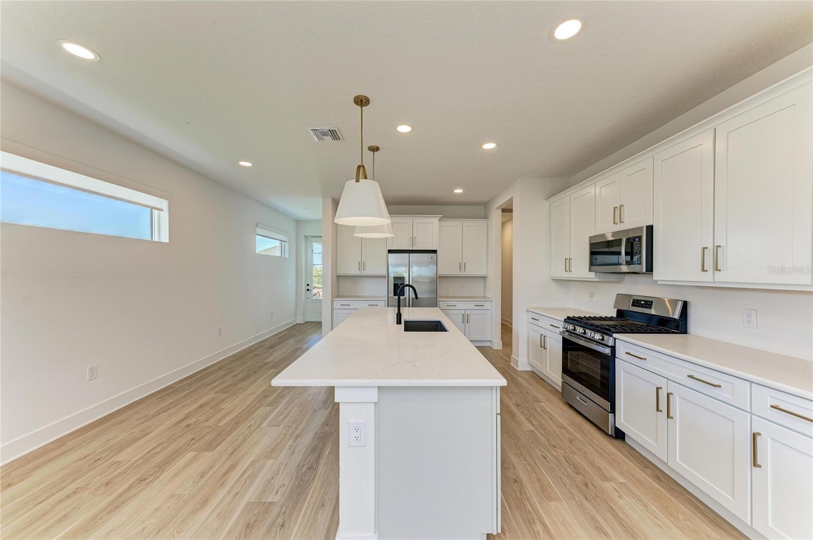 Image 13 of 65 For 1051 Waterline Court