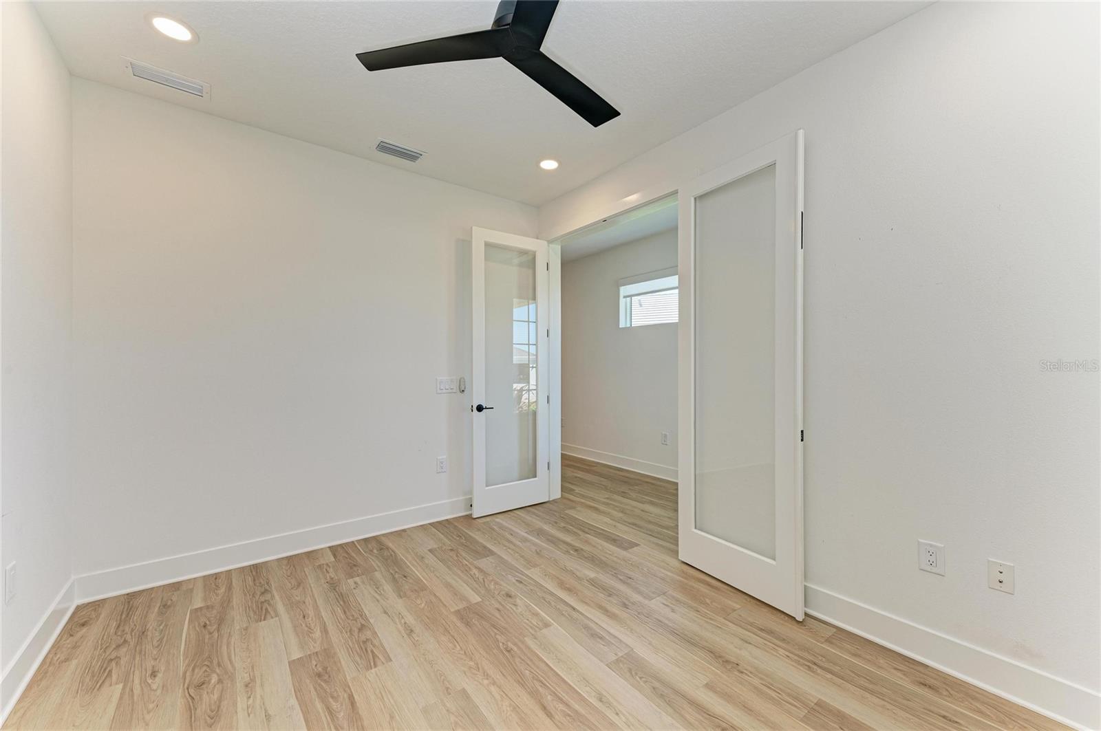 Image 29 of 65 For 1051 Waterline Court