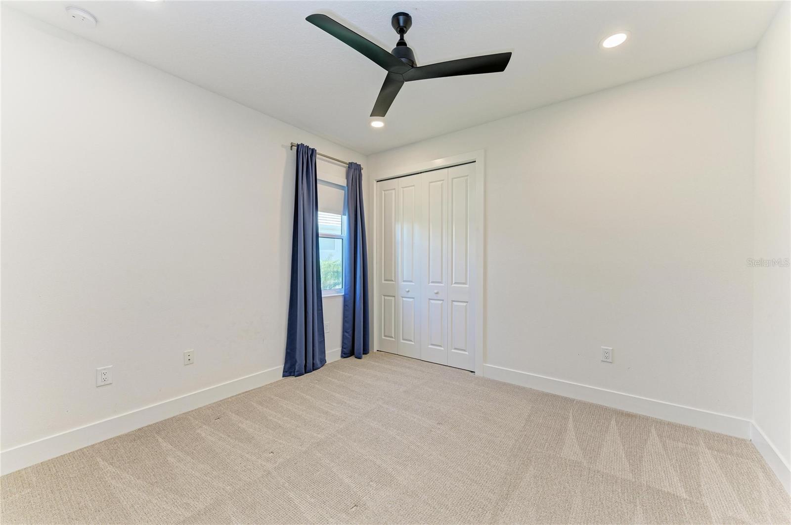 Image 30 of 65 For 1051 Waterline Court