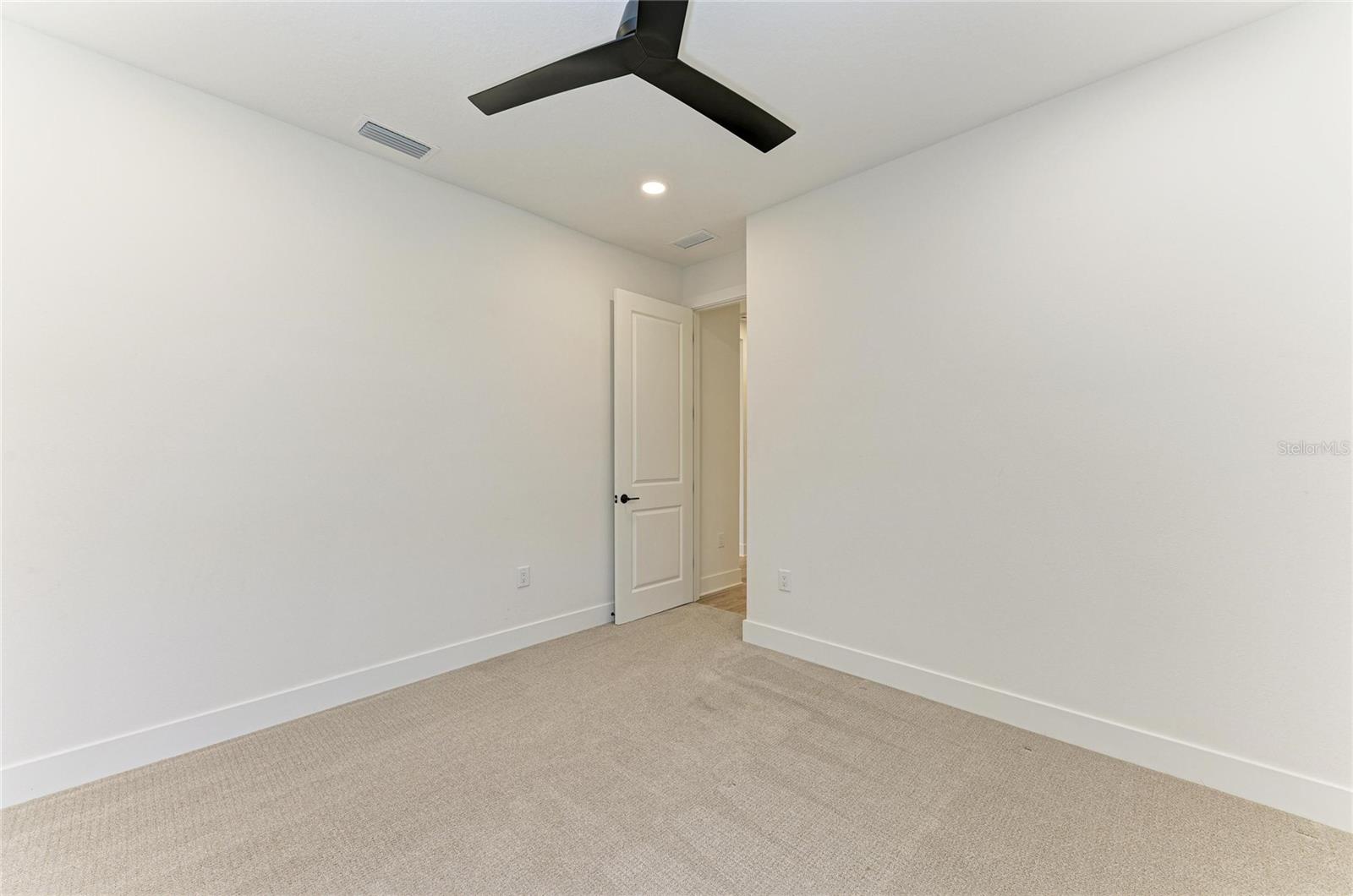 Image 31 of 65 For 1051 Waterline Court