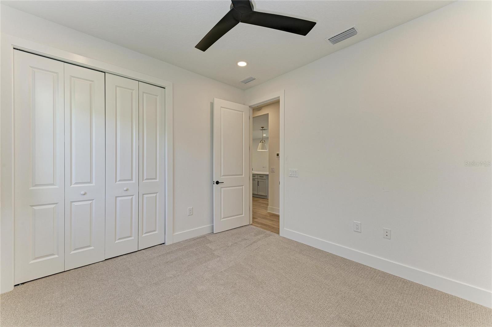 Image 34 of 65 For 1051 Waterline Court