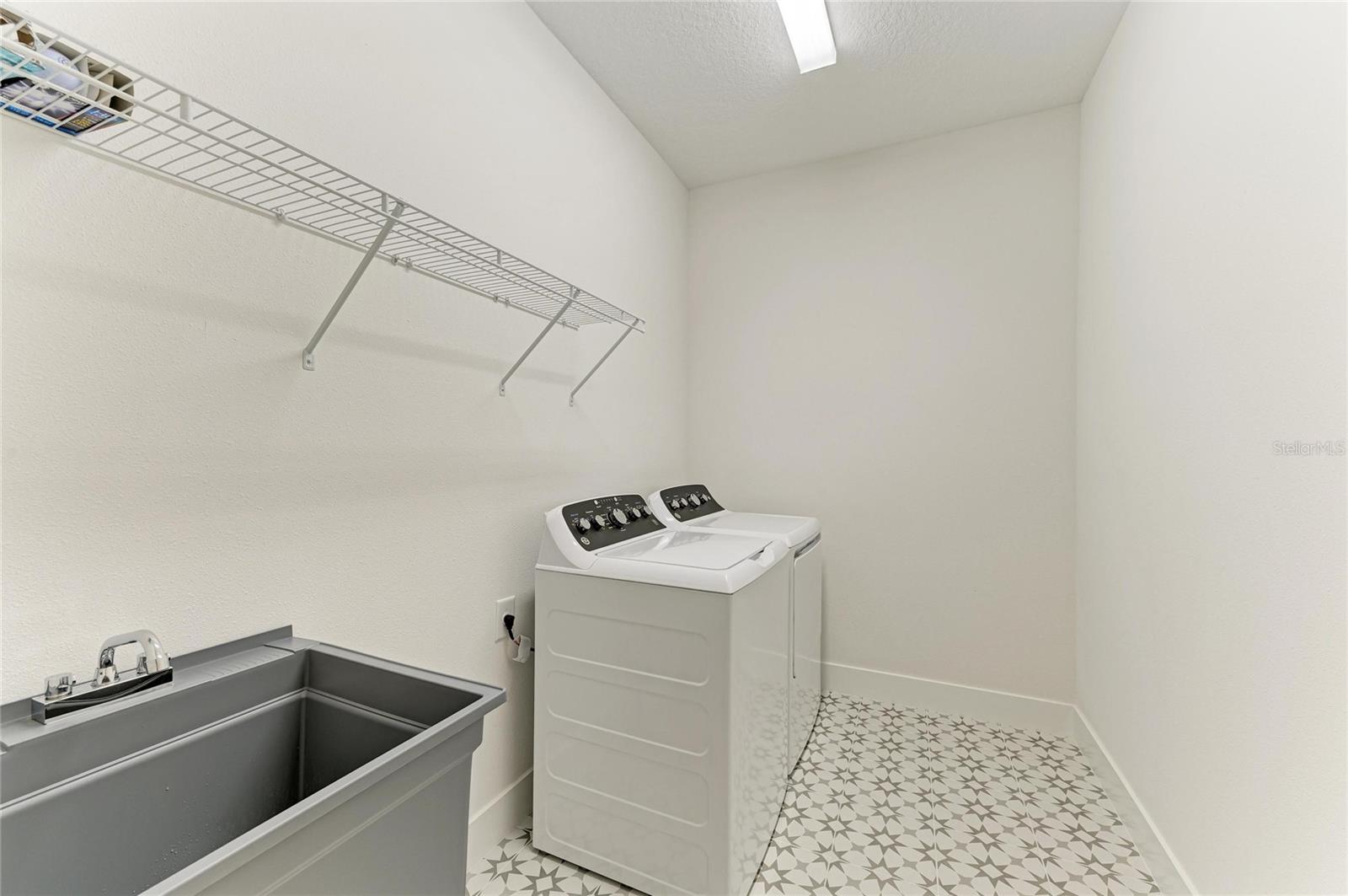 Image 35 of 65 For 1051 Waterline Court