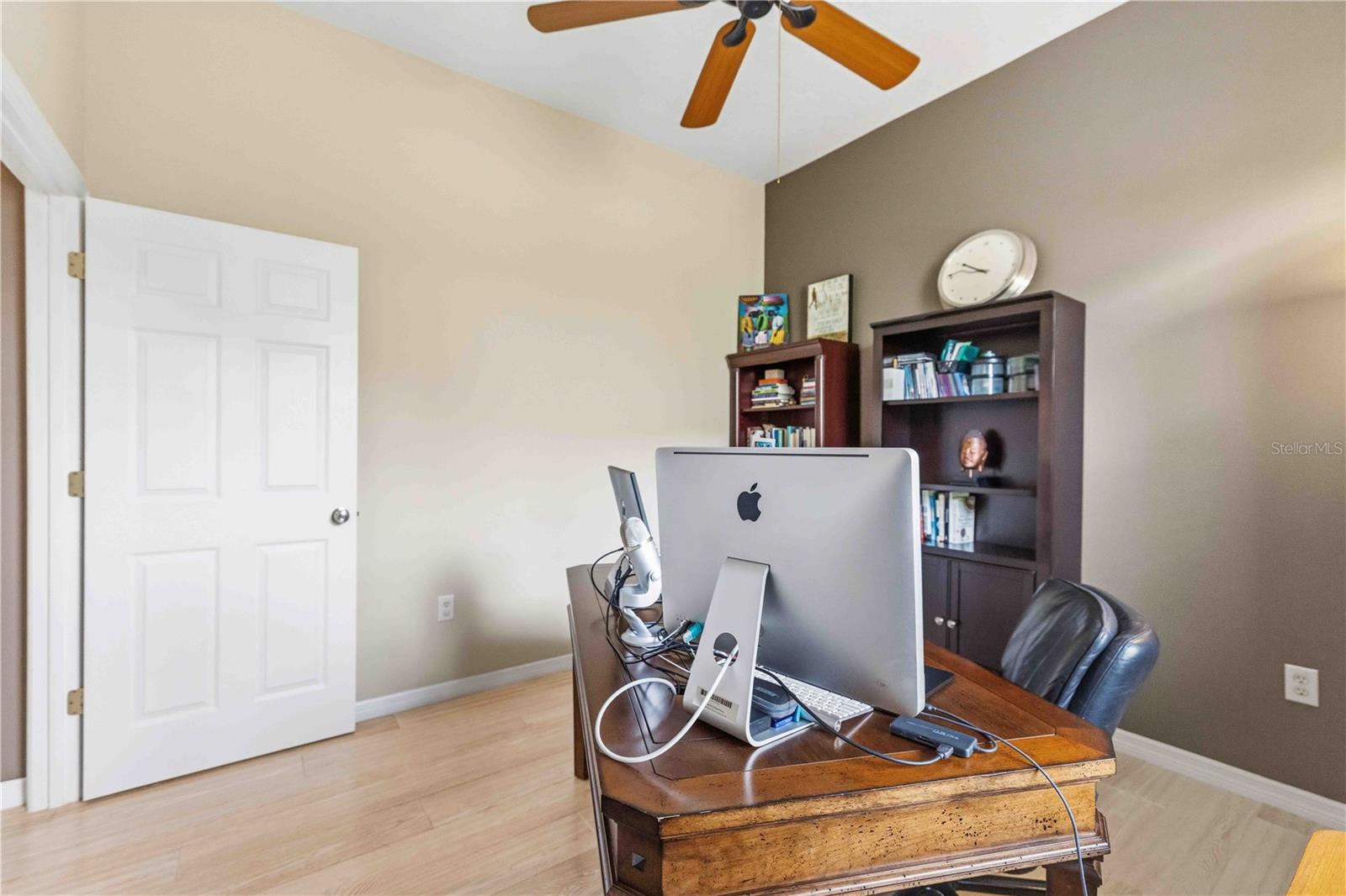 Image 23 of 54 For 7714 Ashley Circle