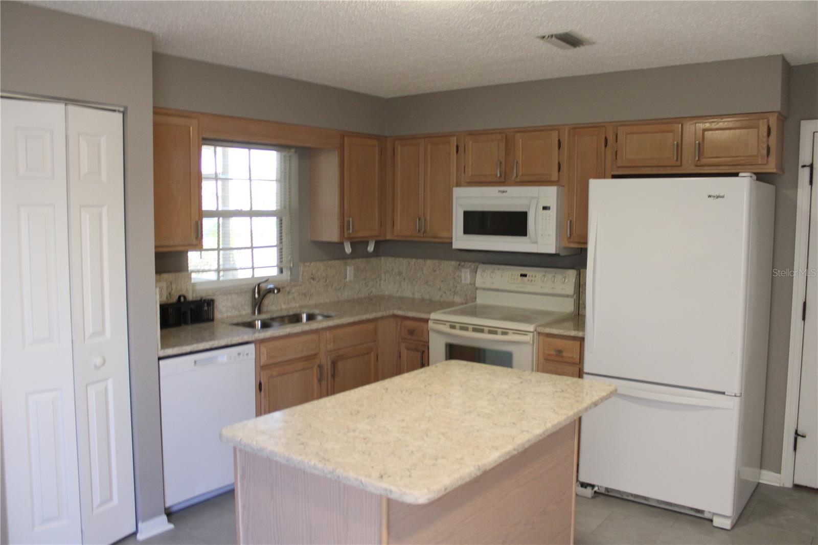 Image 3 of 50 For 1507 Lantana Court