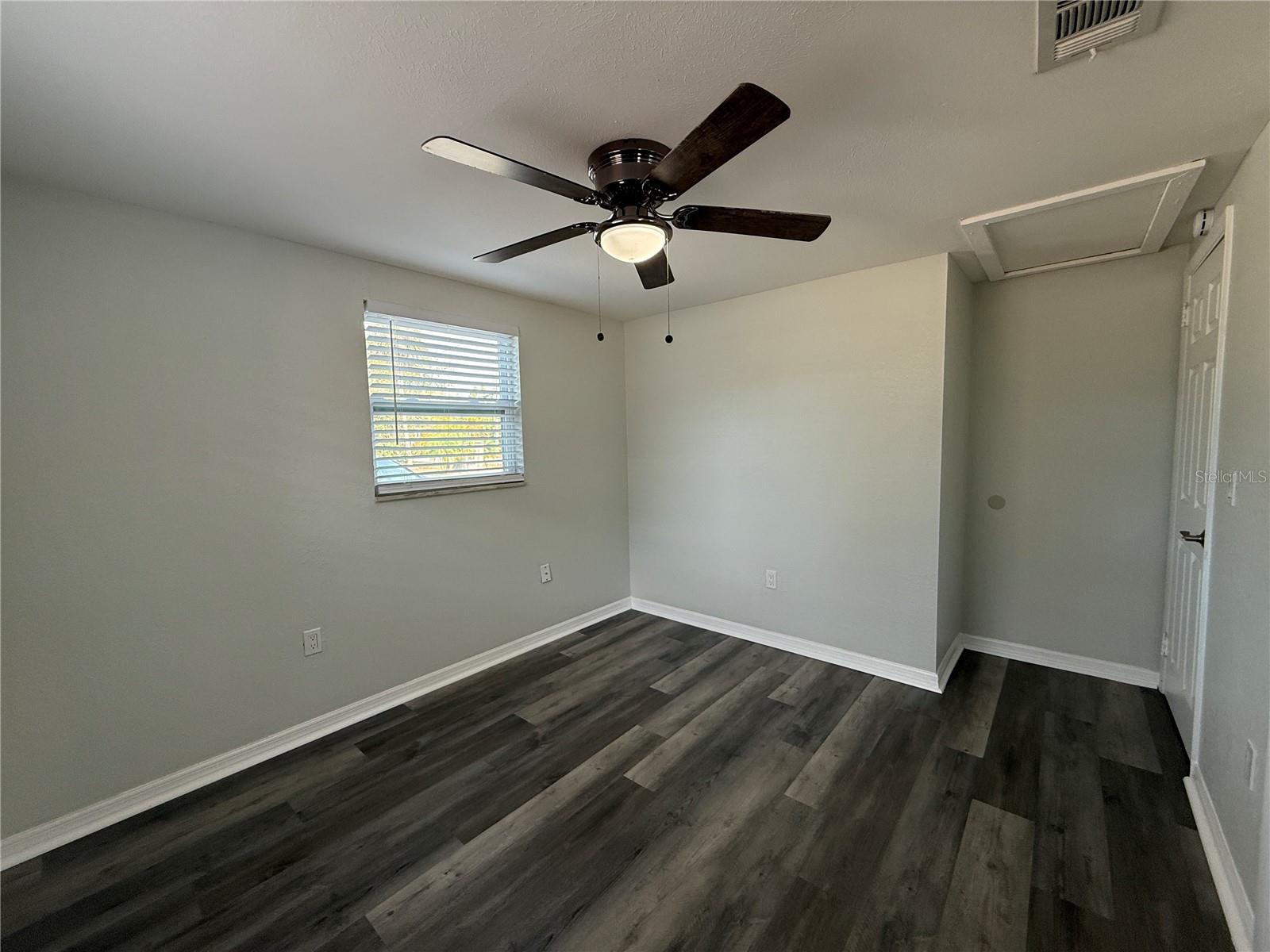 Image 13 of 15 For 350 Elmstreet Court B