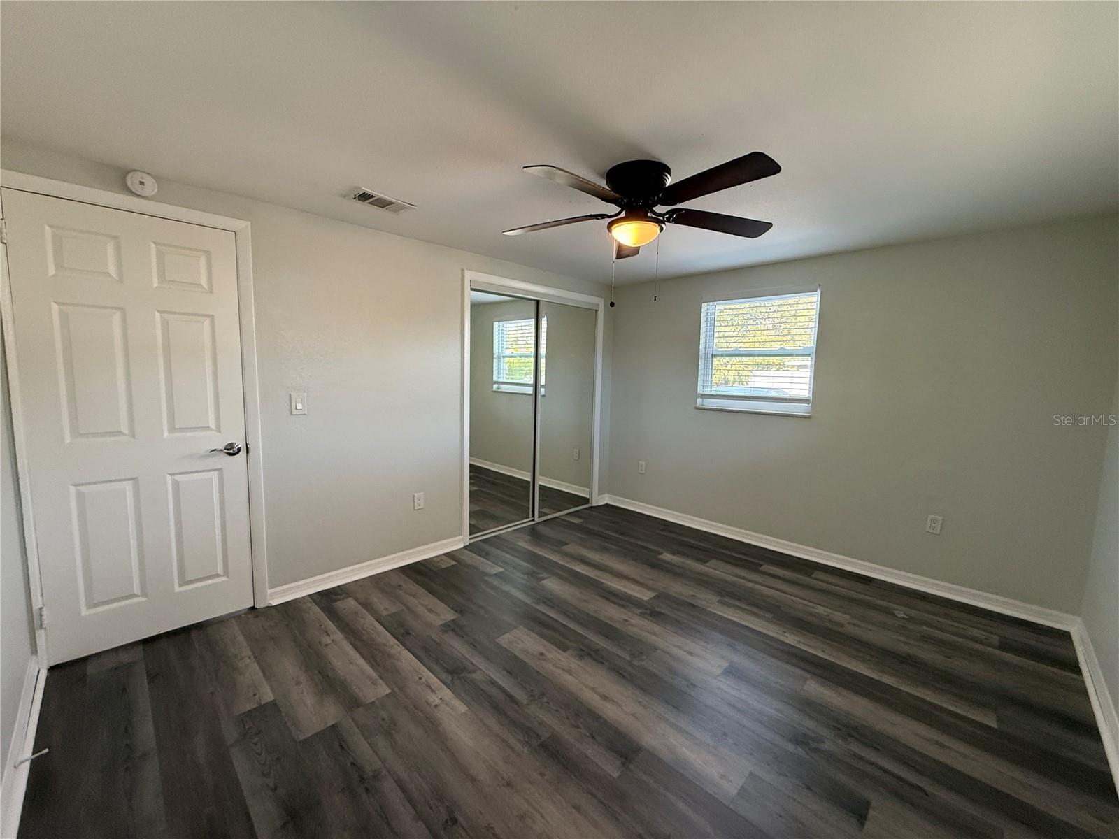 Image 7 of 15 For 350 Elmstreet Court B