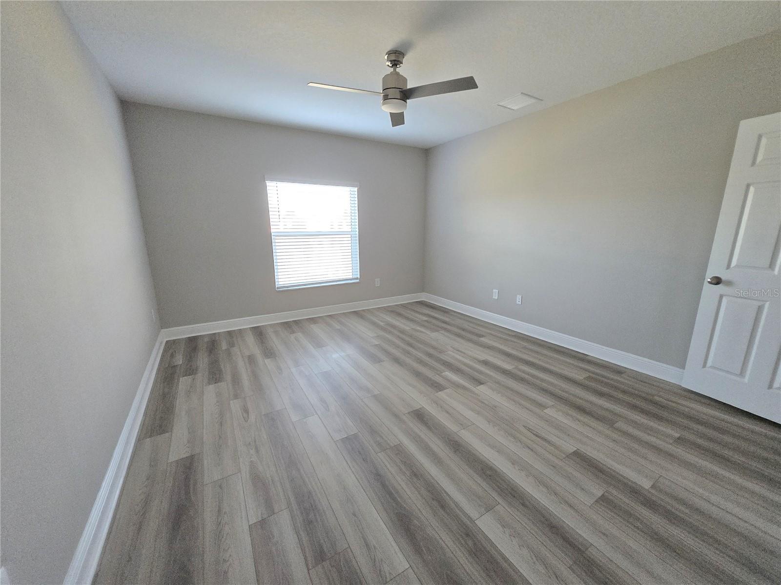 Image 15 of 37 For 5511 Patano Loop