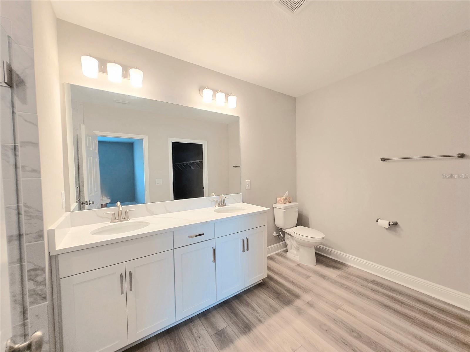 Image 17 of 37 For 5511 Patano Loop