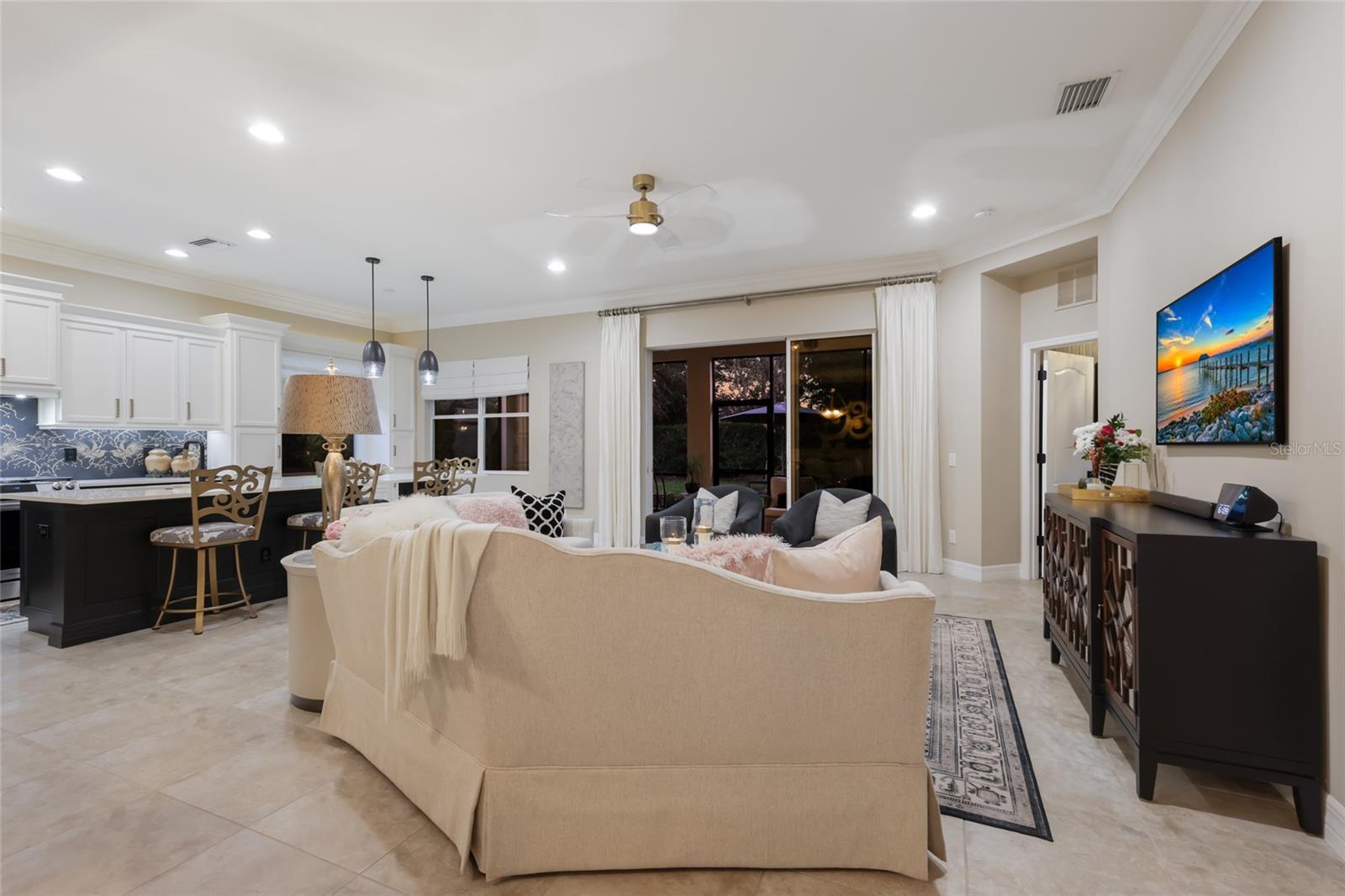 Image 10 of 63 For 11606 Griffith Park Terrace