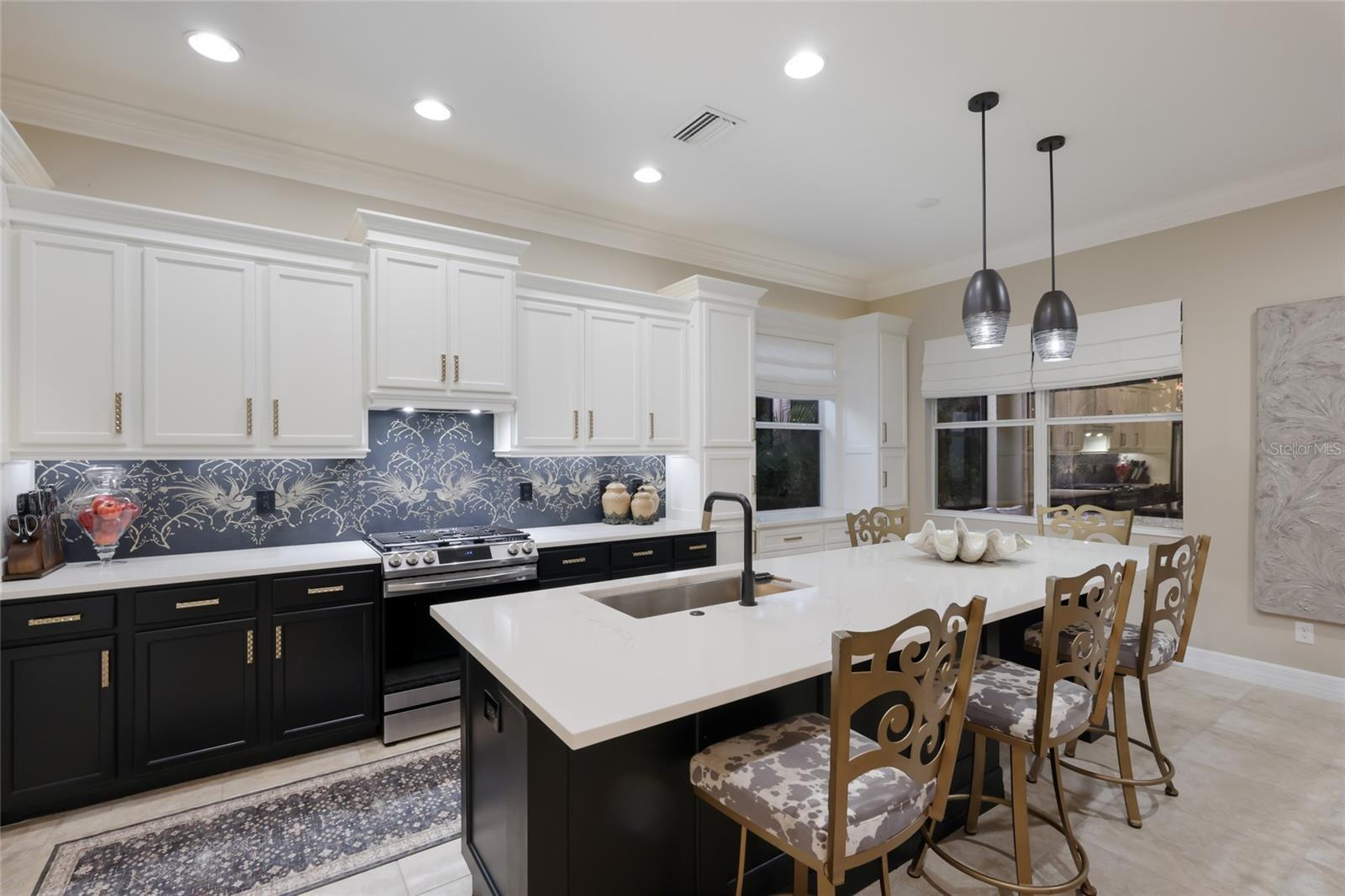 Image 13 of 63 For 11606 Griffith Park Terrace