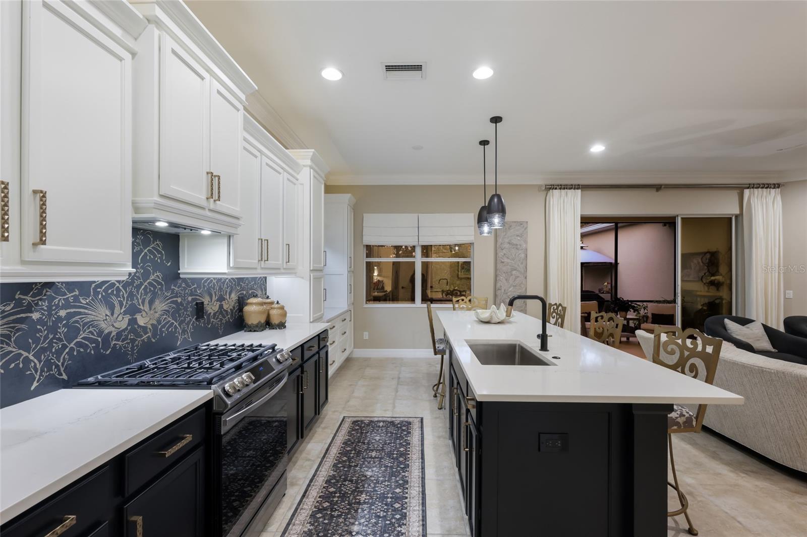 Image 15 of 63 For 11606 Griffith Park Terrace