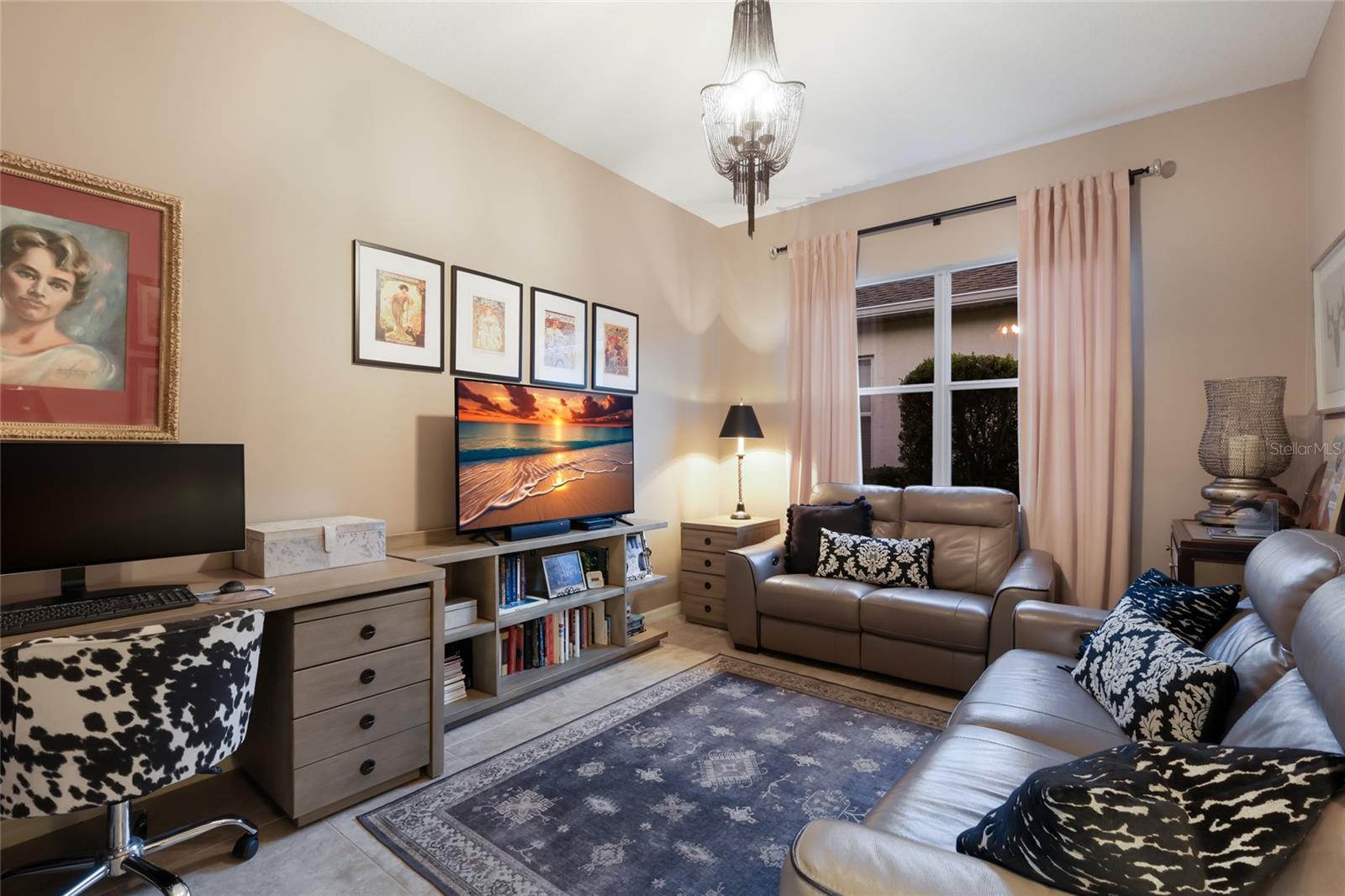 Image 19 of 63 For 11606 Griffith Park Terrace