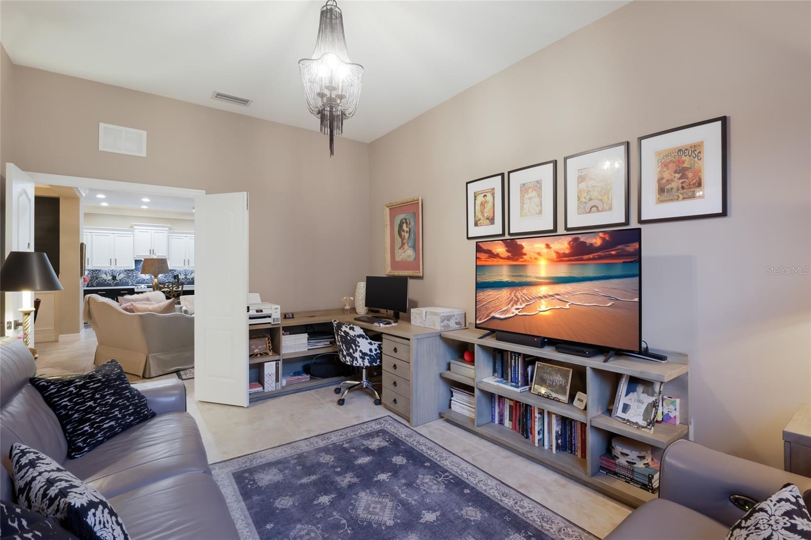 Image 20 of 63 For 11606 Griffith Park Terrace