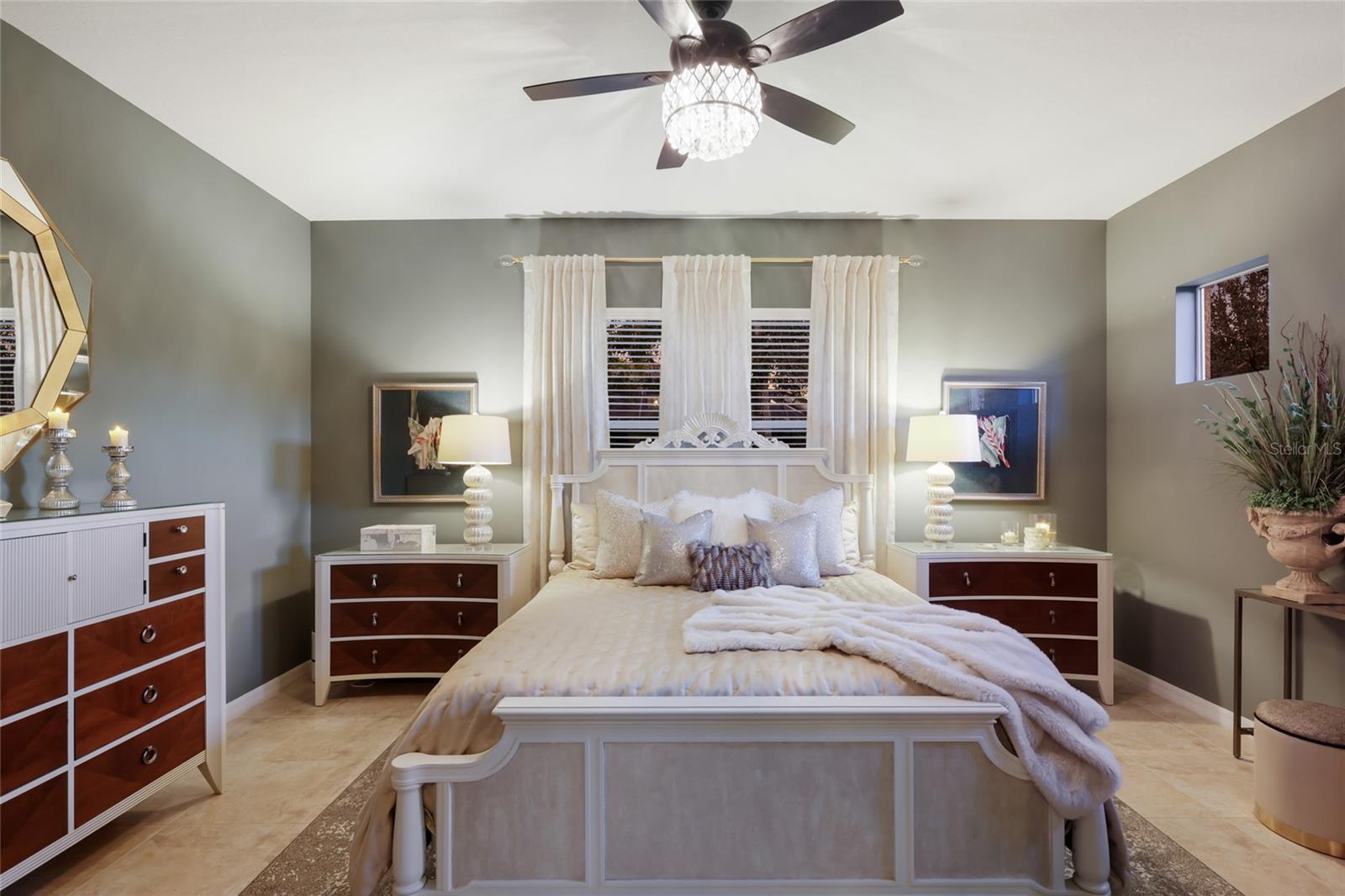 Image 23 of 63 For 11606 Griffith Park Terrace