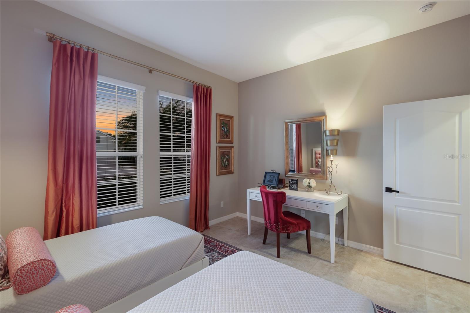 Image 37 of 63 For 11606 Griffith Park Terrace