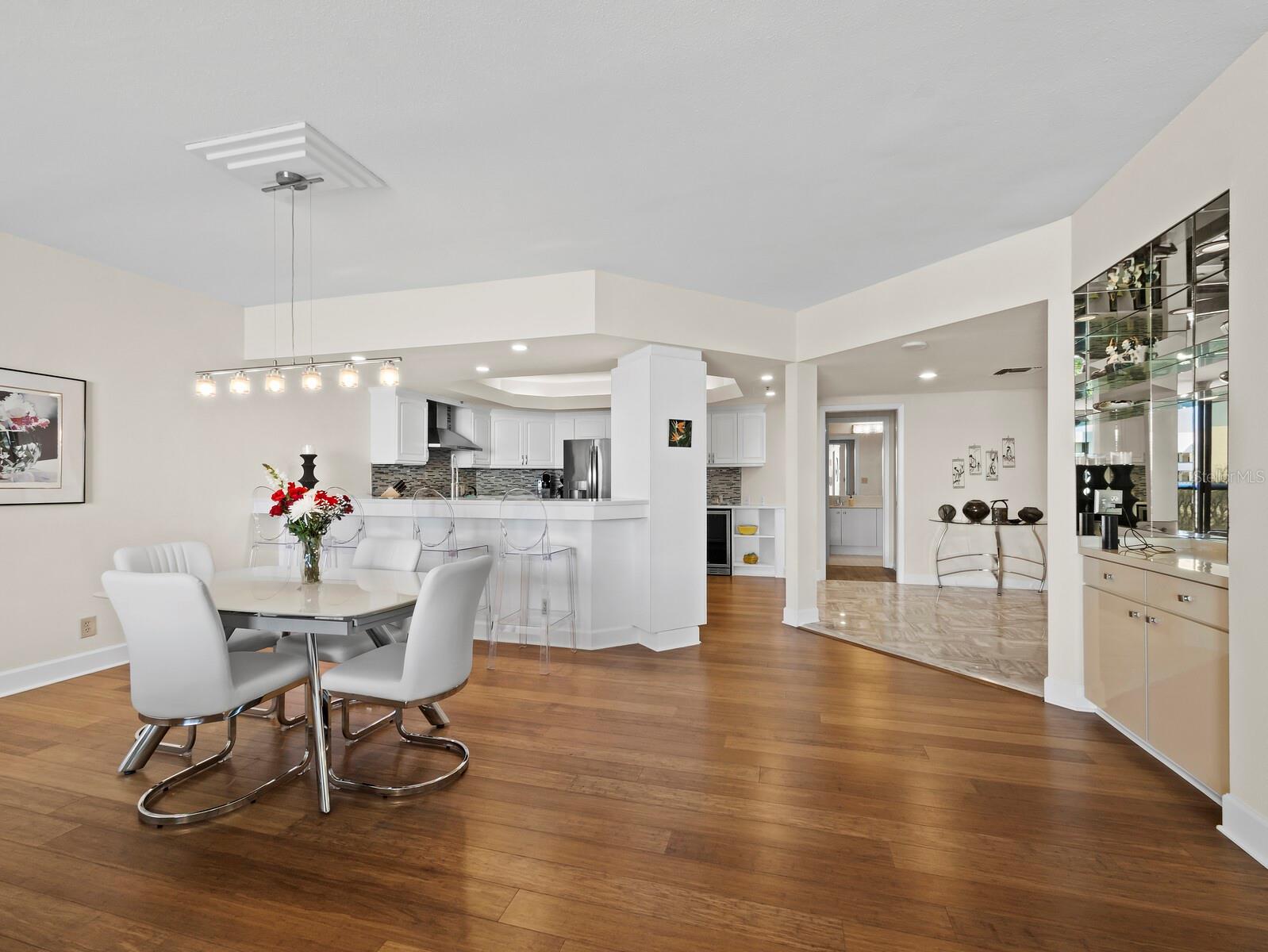 Image 11 of 55 For 2110 Harbourside Drive 547