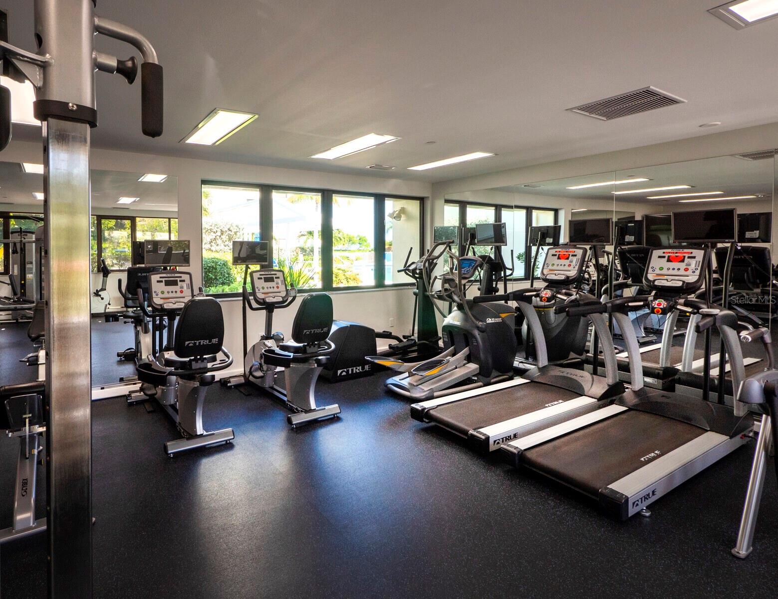 Image 38 of 55 For 2110 Harbourside Drive 547