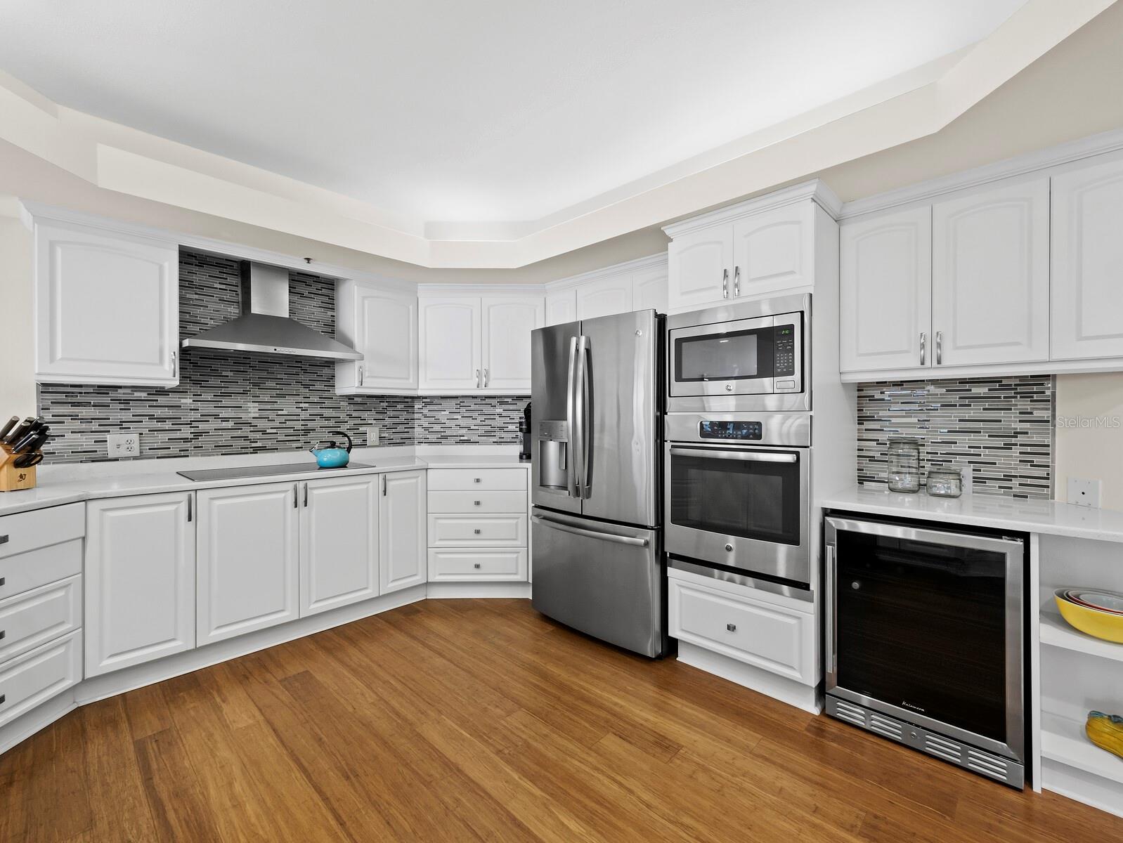 Image 8 of 55 For 2110 Harbourside Drive 547