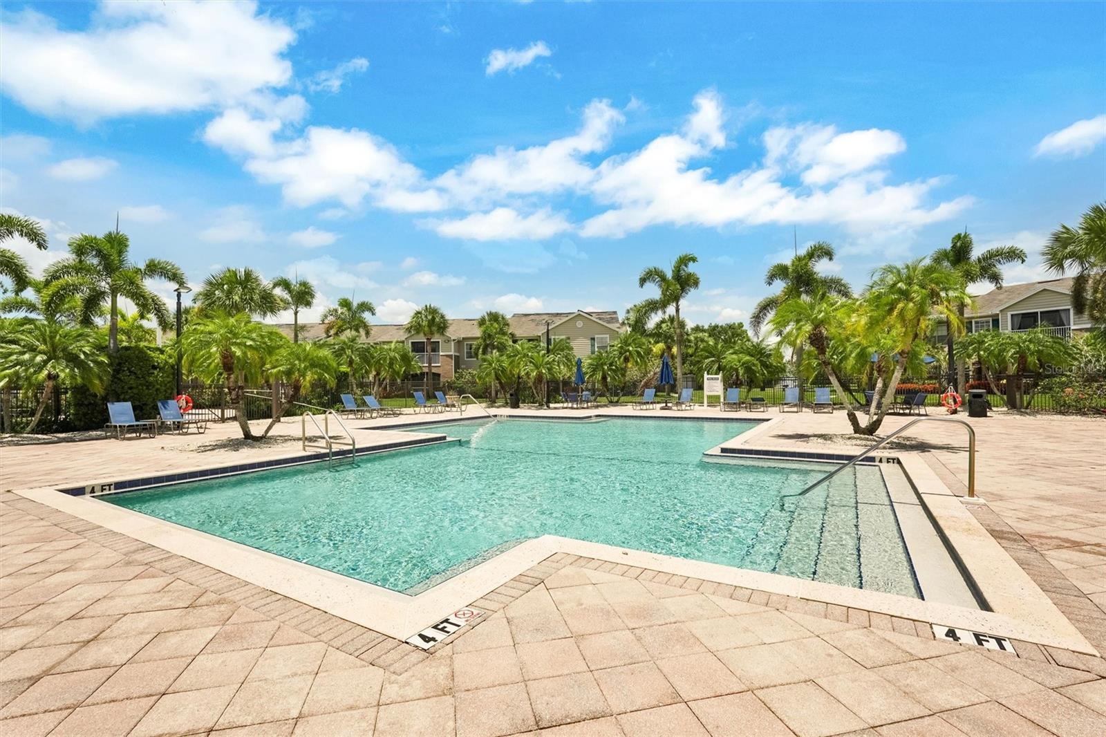 Image 15 of 16 For 8932 Manor Loop 105