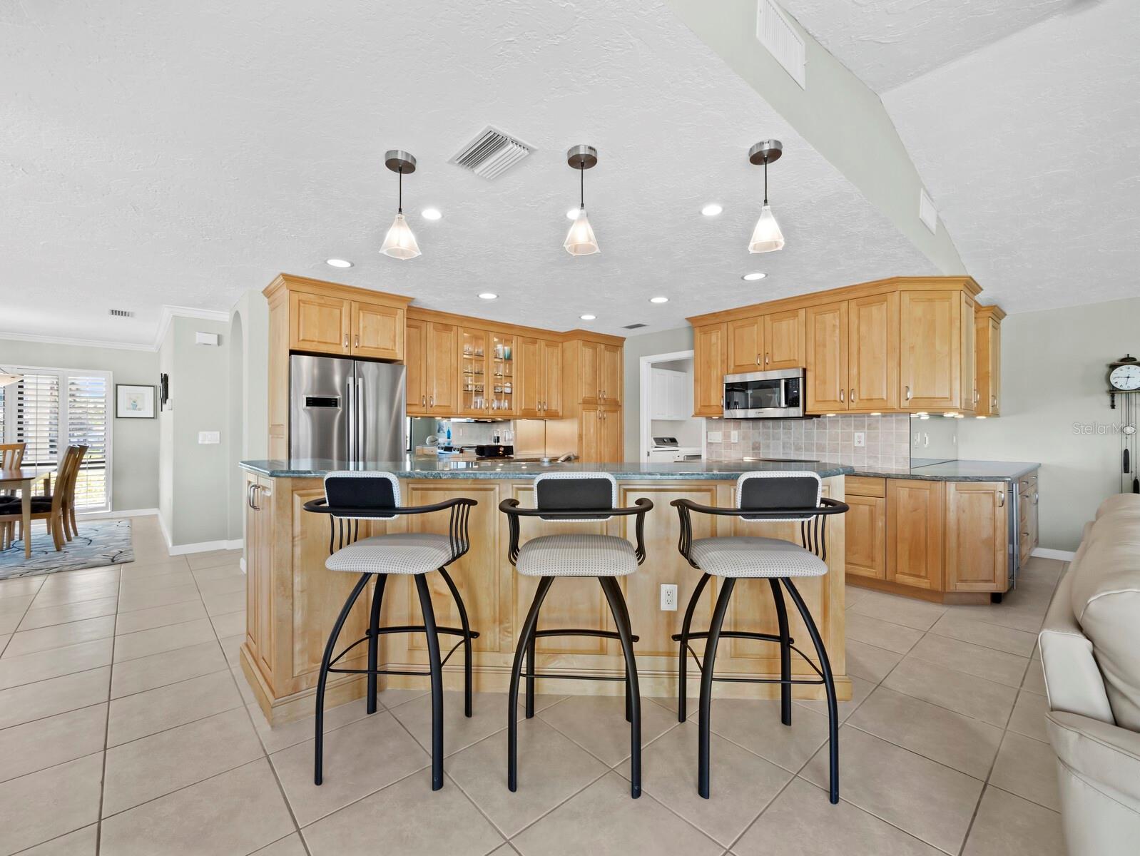 Image 20 of 46 For 5970 Emerald Harbor Drive