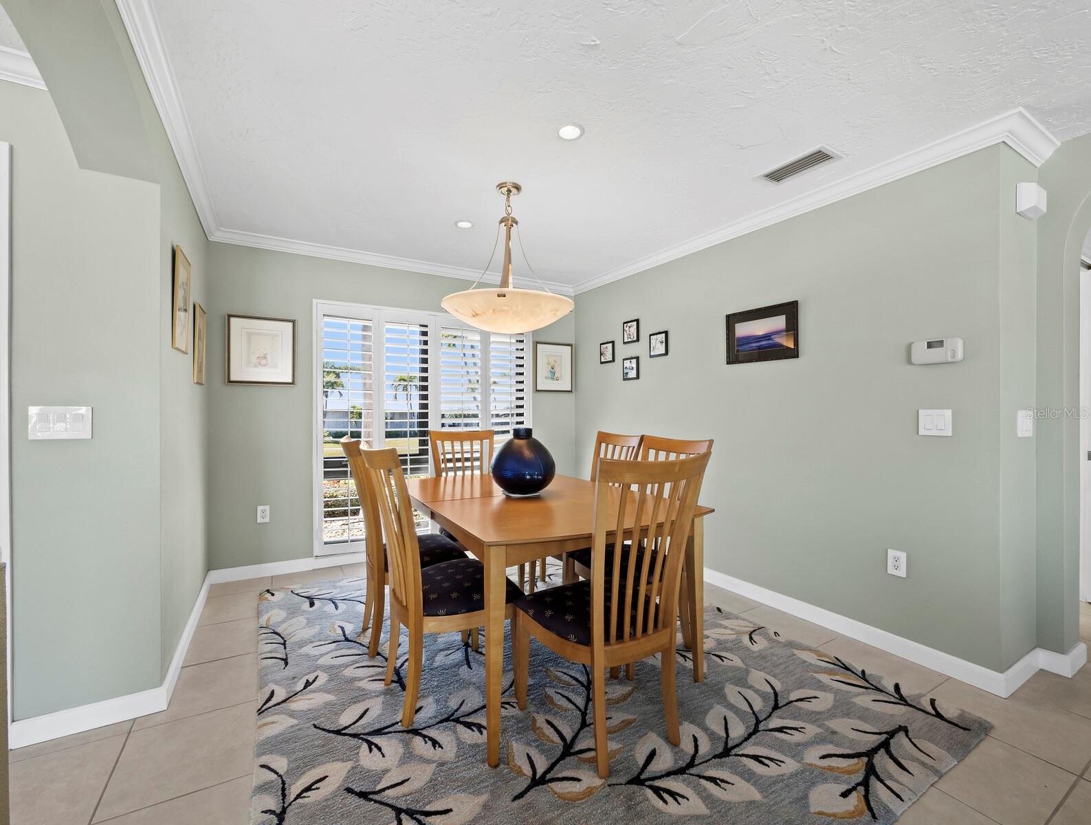 Image 21 of 46 For 5970 Emerald Harbor Drive