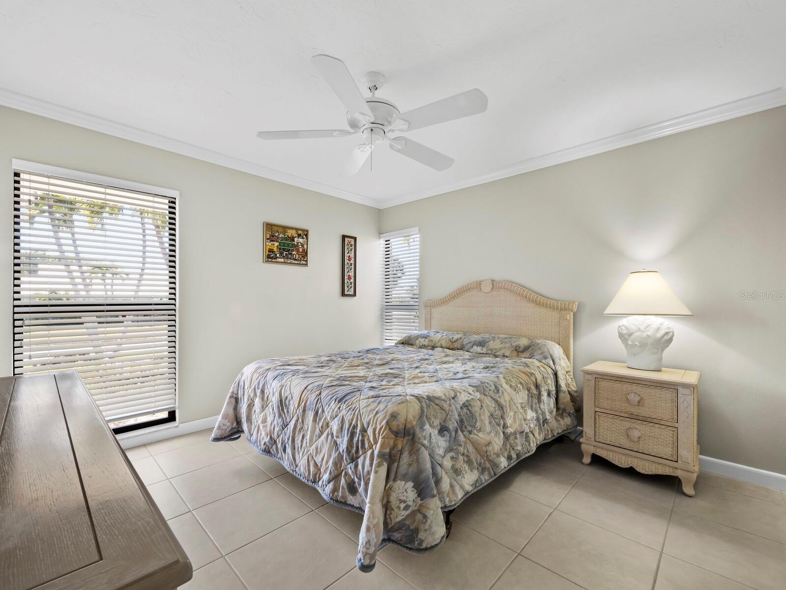 Image 22 of 46 For 5970 Emerald Harbor Drive