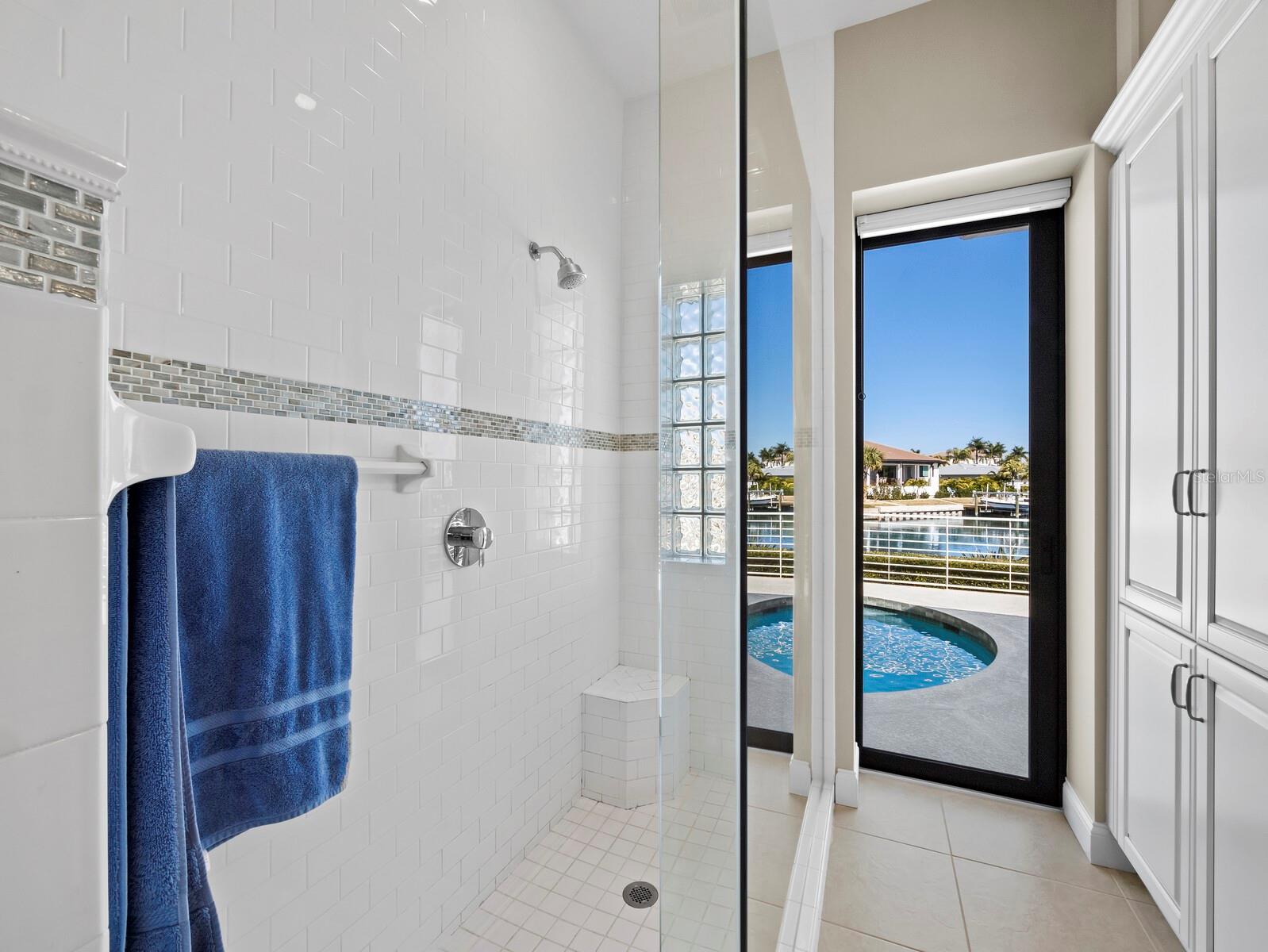 Image 30 of 46 For 5970 Emerald Harbor Drive