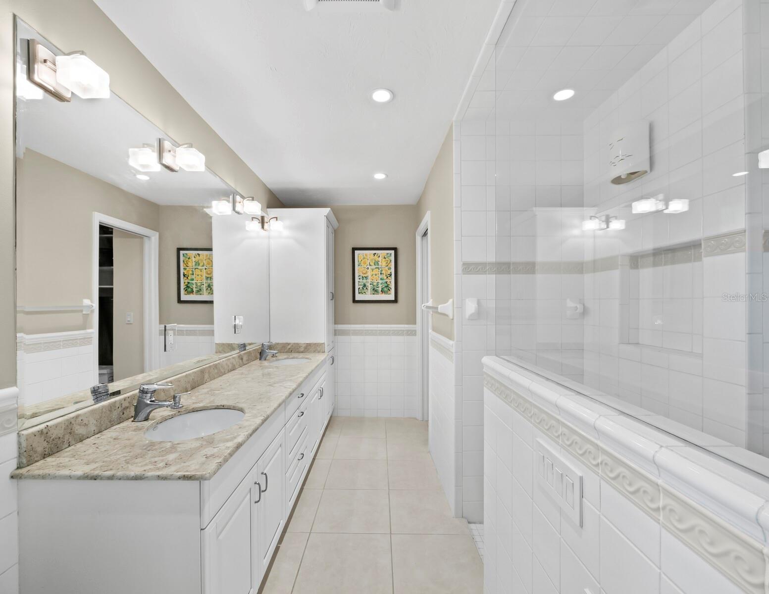 Image 33 of 46 For 5970 Emerald Harbor Drive