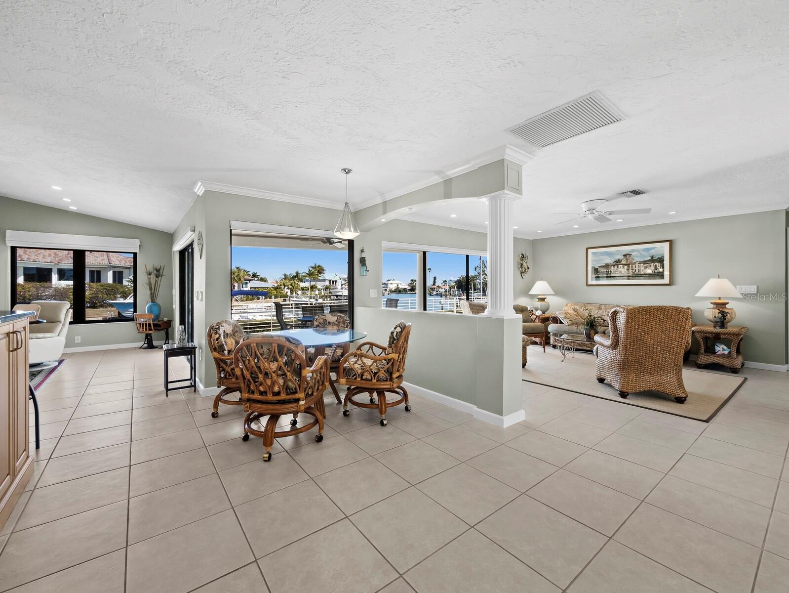 Image 5 of 46 For 5970 Emerald Harbor Drive