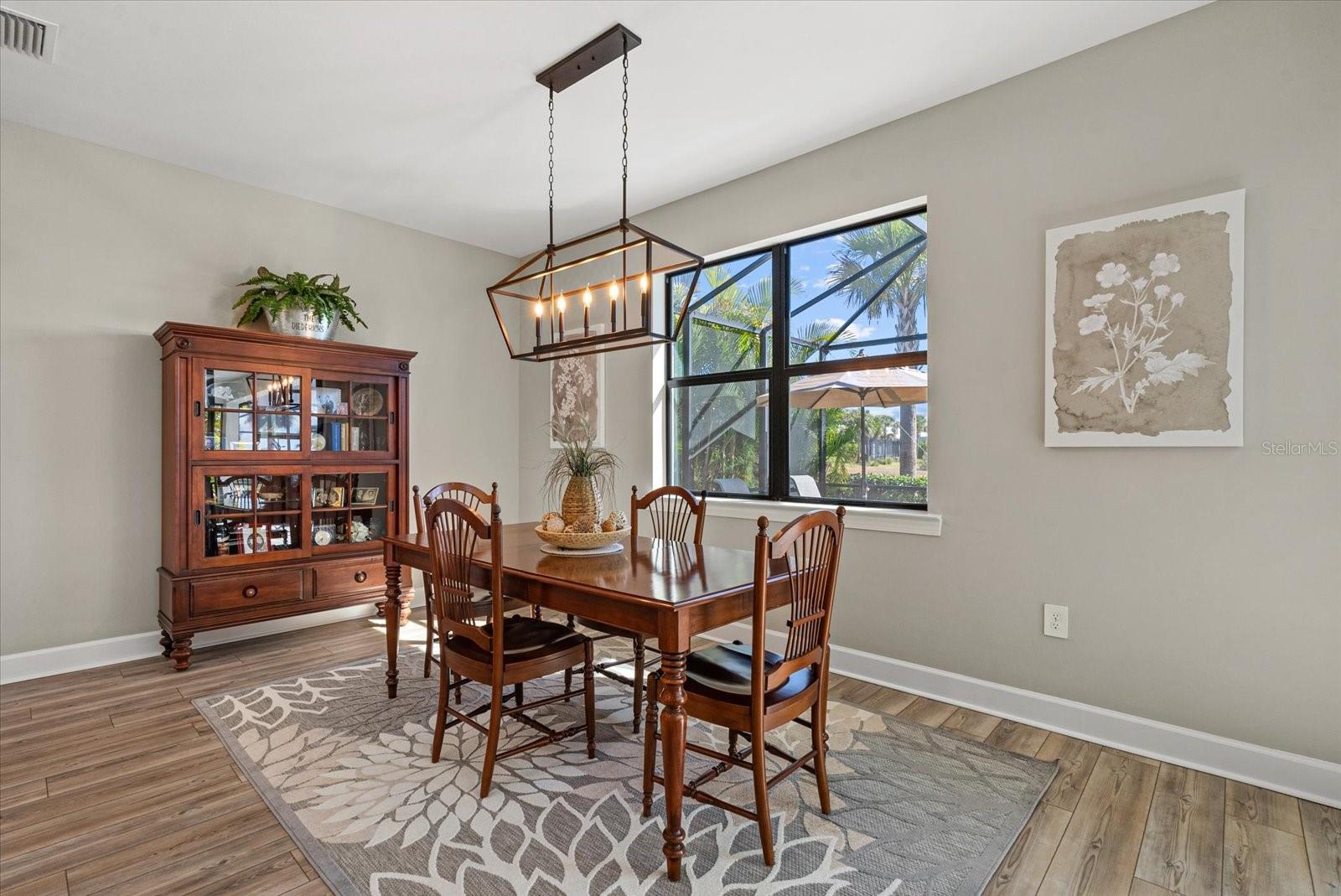 Image 13 of 52 For 5925 Bluestar Court