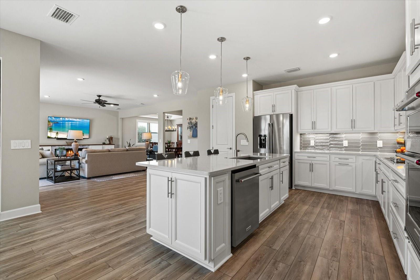 Image 14 of 52 For 5925 Bluestar Court