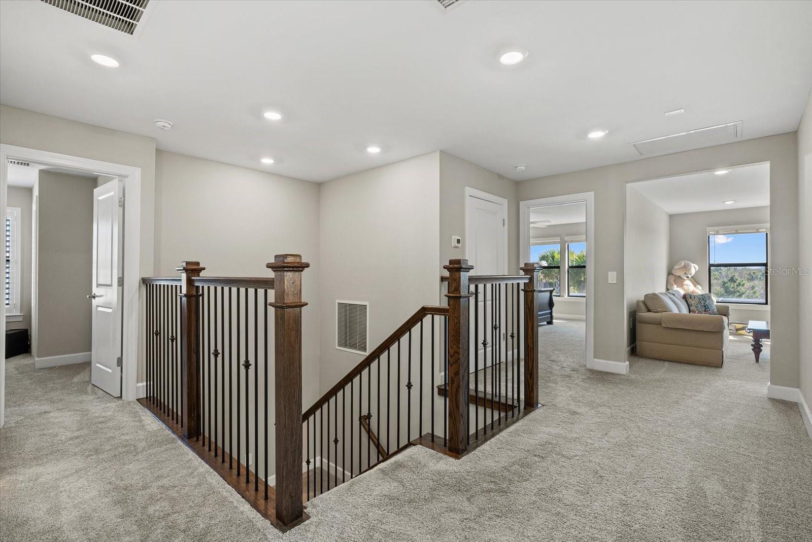 Image 24 of 52 For 5925 Bluestar Court