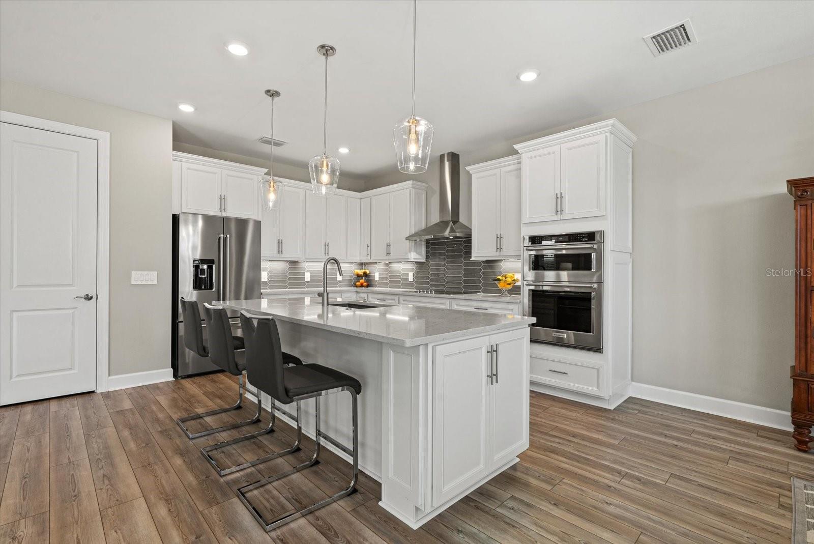 Image 4 of 52 For 5925 Bluestar Court