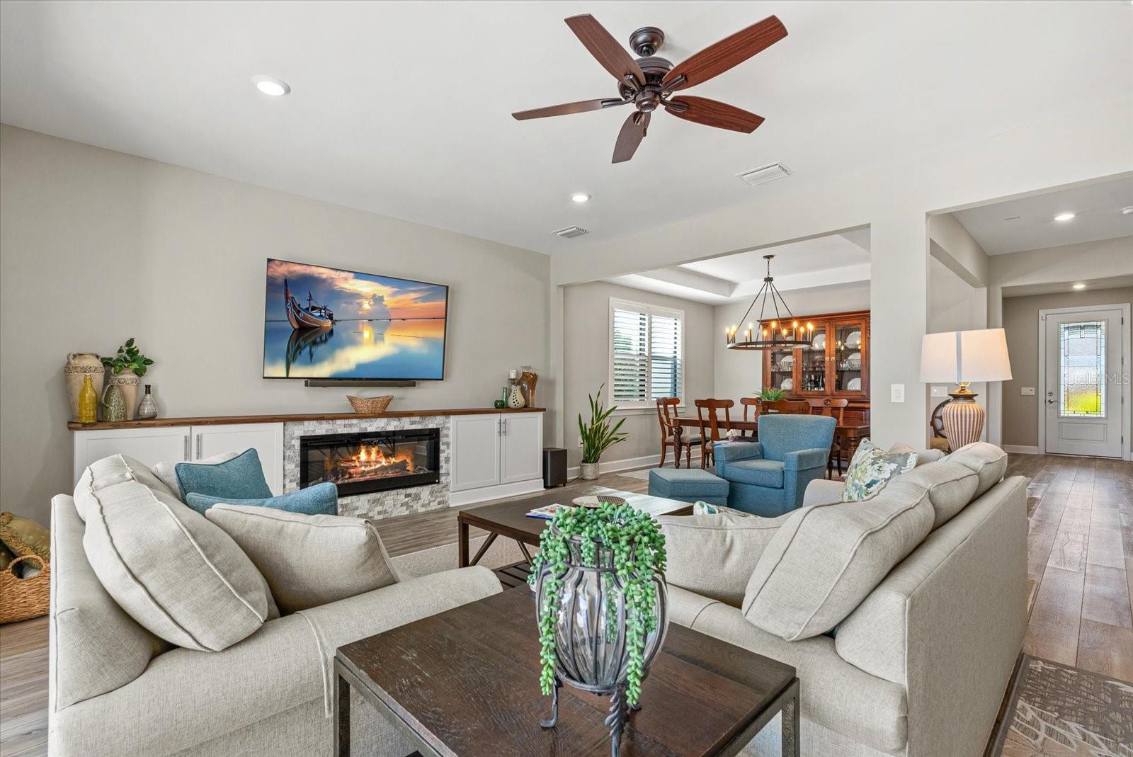 Image 6 of 52 For 5925 Bluestar Court