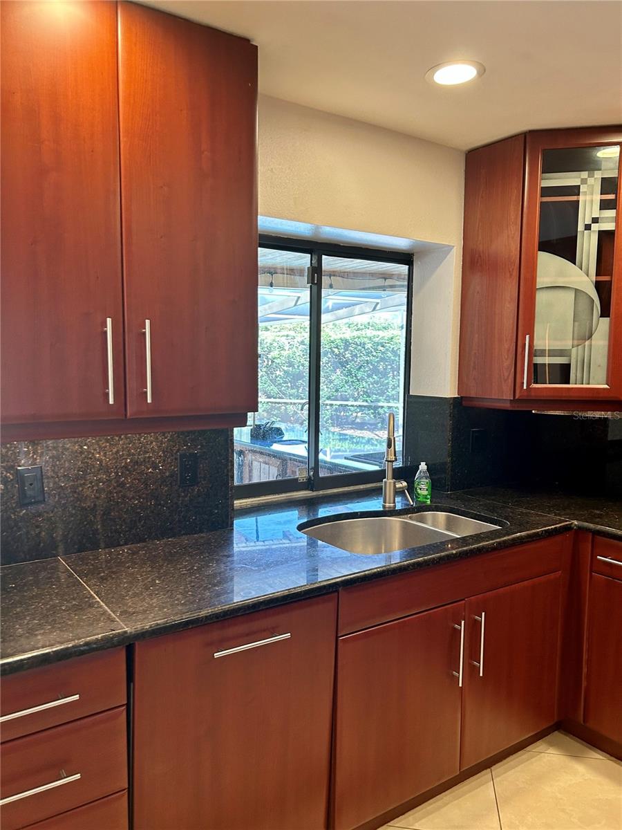 Image 13 of 39 For 4790 Hawkshead Park